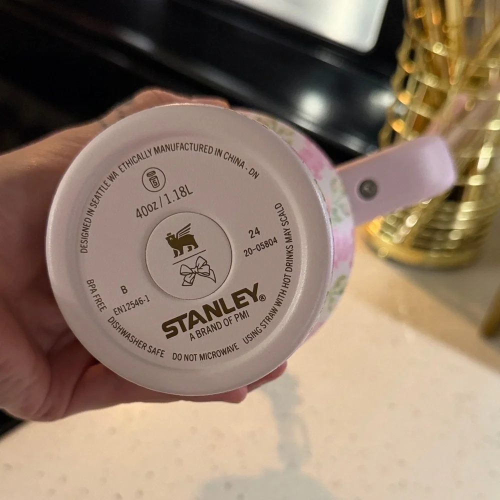Stanley x LoveShackFancy 40oz Tumbler in Blooming Heirloom - Picture 3 of 3